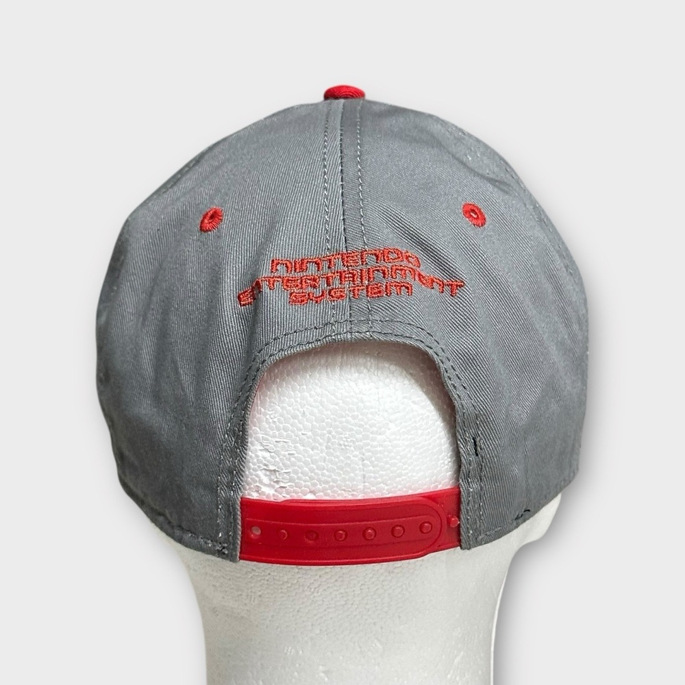 Nintendo NES Video Game Controller Hat Cap Snap‎ Back Gray Red Flat Bill MINT - Picture 3 of 8